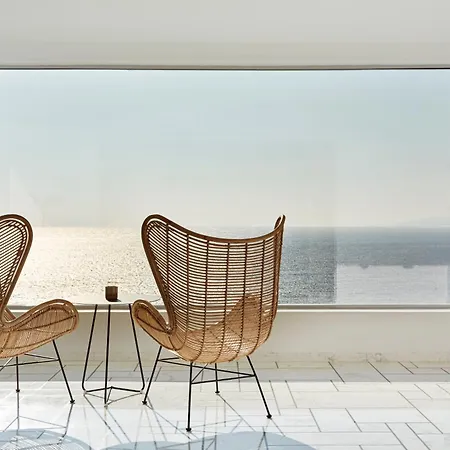 コウロス ＆ スイーツ ホテル 5*