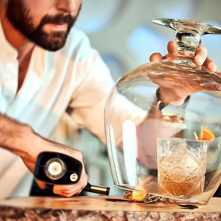 فندق أجنحة وفندق كوروس 5*