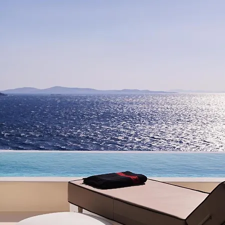 Kouros & Hotell