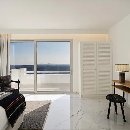 Kouros & Hotell