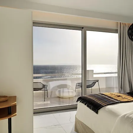 Kouros & Hotell 5*