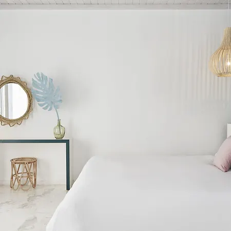 أجنحة وفندق كوروس Mykonos Town