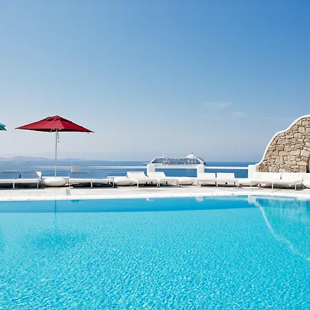 أجنحة وفندق كوروس 5*